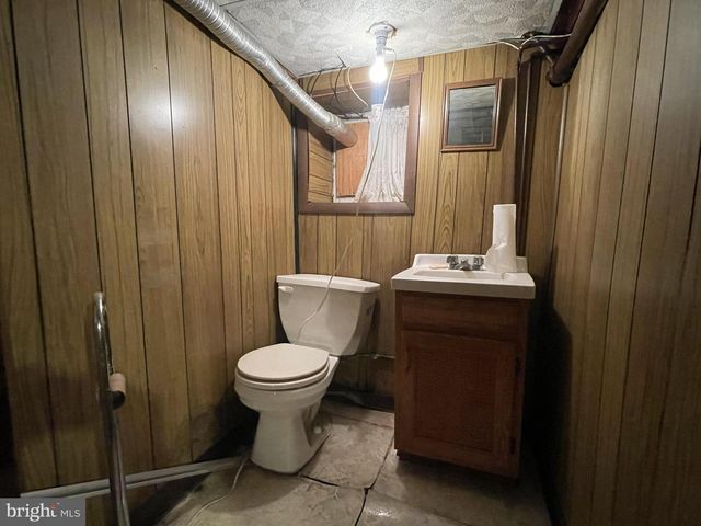 5824 CATHARINE ST, Philadelphia, PA 19143