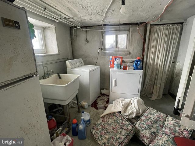 5824 CATHARINE ST, Philadelphia, PA 19143