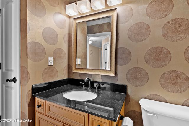 5803 Shepherd Crossing Dr, Louisville, KY 40219