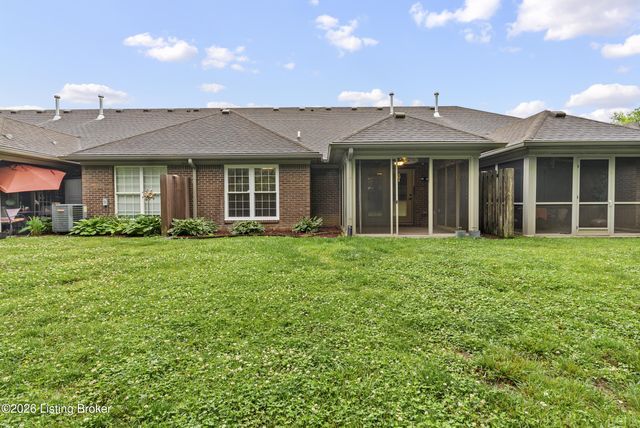 5803 Shepherd Crossing Dr, Louisville, KY 40219