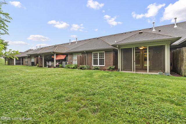 5803 Shepherd Crossing Dr, Louisville, KY 40219