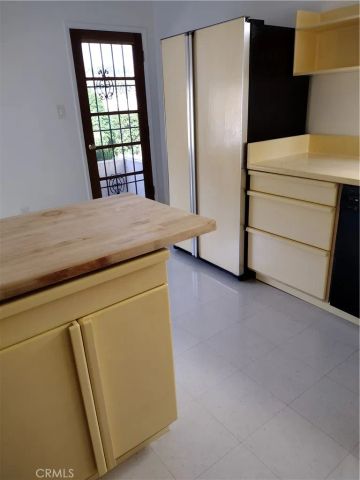 2226 Berkeley Ave, Los Angeles, CA 90026