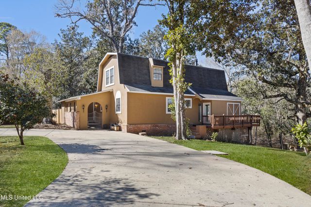 2108 Bacot Drive, Gautier, MS 39553