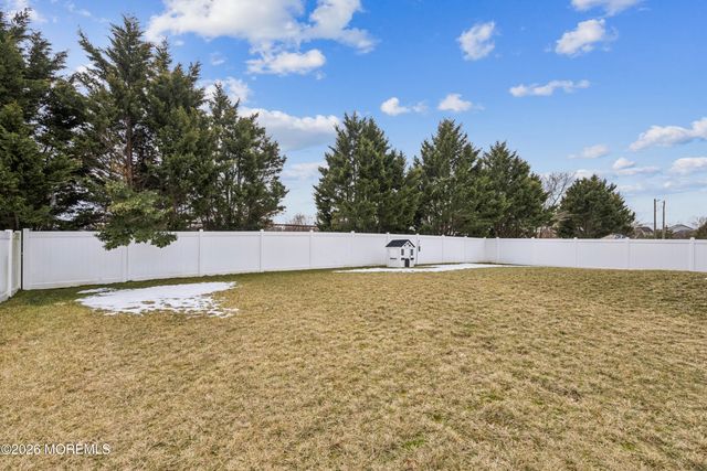 5 Eisenhower Drive, Bridgeton, NJ 08302