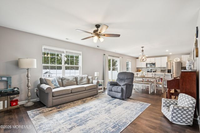 5 Eisenhower Drive, Bridgeton, NJ 08302