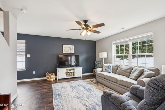 5 Eisenhower Drive, Bridgeton, NJ 08302