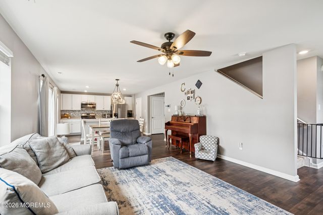 5 Eisenhower Drive, Bridgeton, NJ 08302