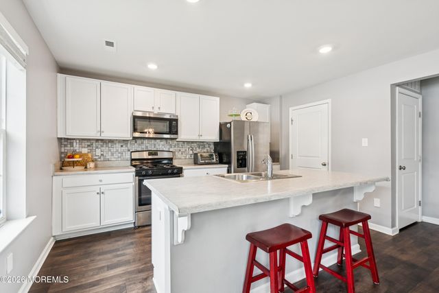 5 Eisenhower Drive, Bridgeton, NJ 08302