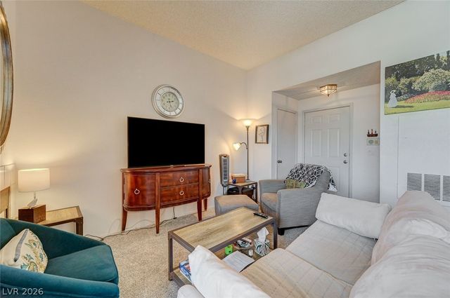 3150 Soft Breezes Drive 2040, Las Vegas, NV 89128