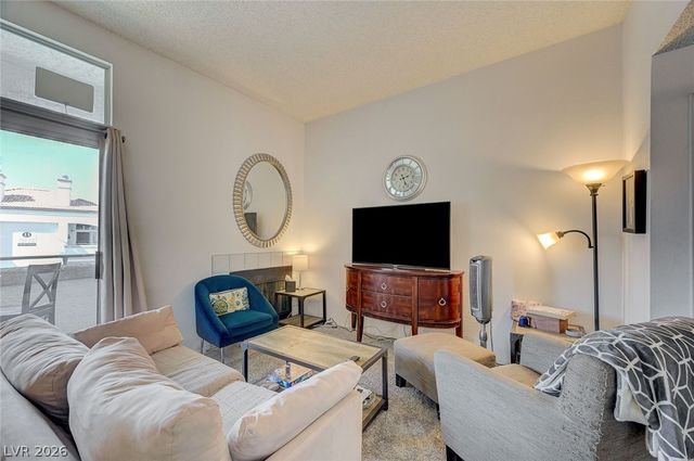 3150 Soft Breezes Drive 2040, Las Vegas, NV 89128