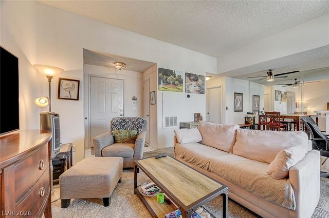 3150 Soft Breezes Drive 2040, Las Vegas, NV 89128