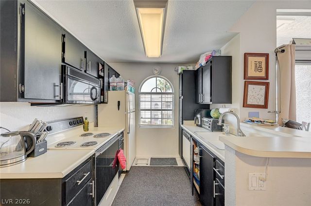 3150 Soft Breezes Drive 2040, Las Vegas, NV 89128