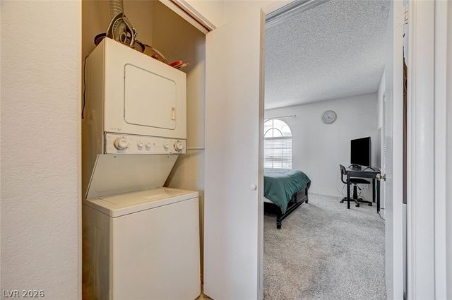 3150 Soft Breezes Drive 2040, Las Vegas, NV 89128