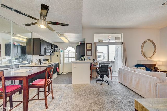 3150 Soft Breezes Drive 2040, Las Vegas, NV 89128