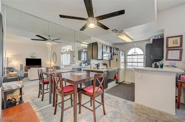 3150 Soft Breezes Drive 2040, Las Vegas, NV 89128