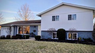 2815 Cooper Court, Woodridge, IL 60517