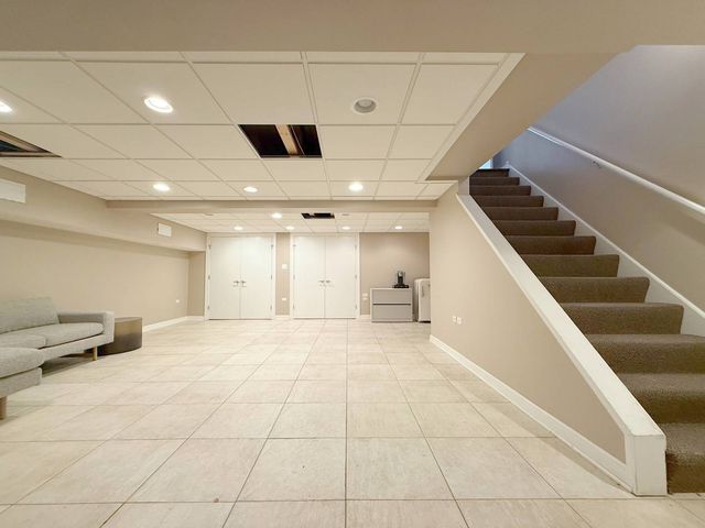 2301 W Belmont Avenue 1, Chicago, IL 60618