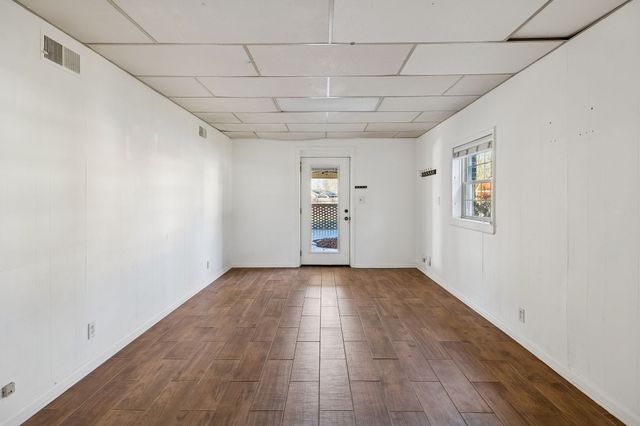 900 Camellia Dr, Columbia, TN 38401