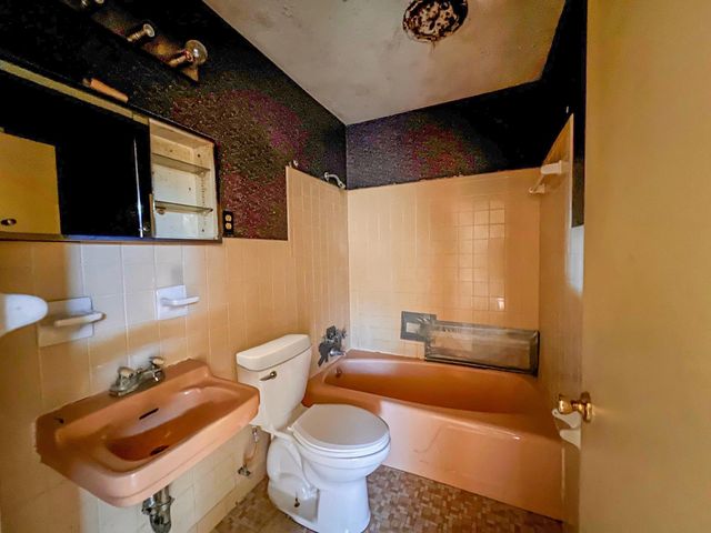 5122 WARFIELD DR, Memphis, TN 38117