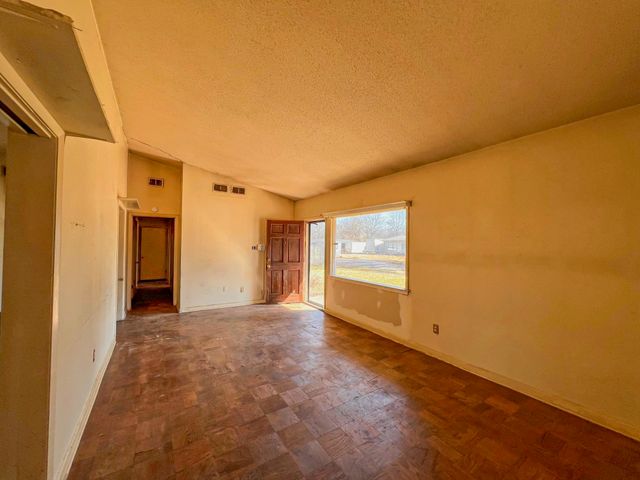 5122 WARFIELD DR, Memphis, TN 38117