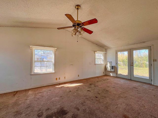 5122 WARFIELD DR, Memphis, TN 38117