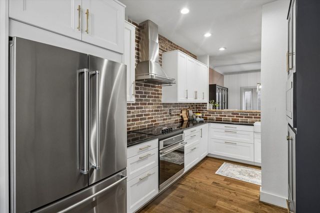 6013 Inwood Drive A, Houston, TX 77057