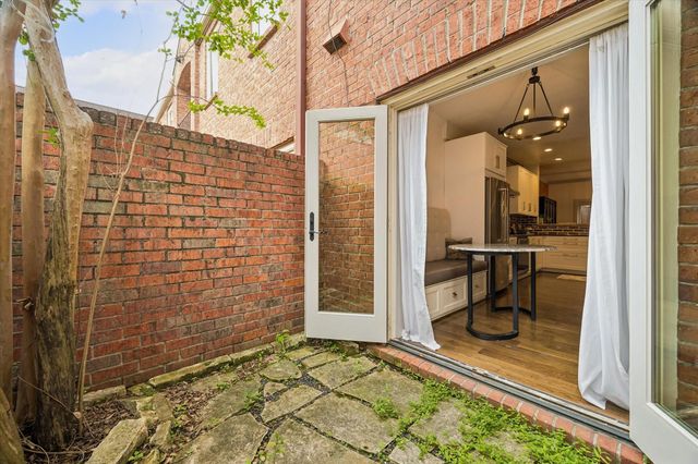 6013 Inwood Drive A, Houston, TX 77057