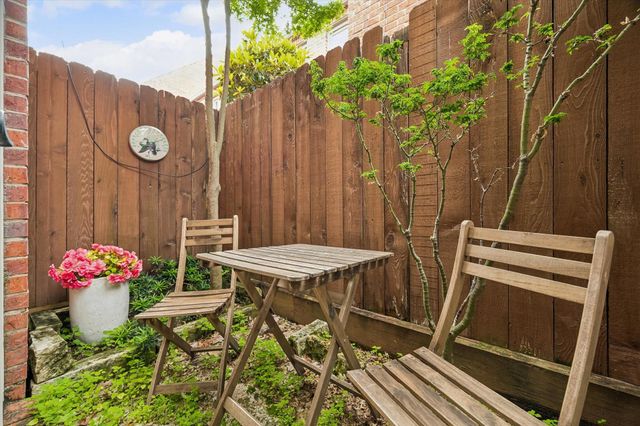 6013 Inwood Drive A, Houston, TX 77057