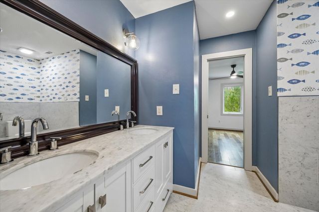 6013 Inwood Drive A, Houston, TX 77057