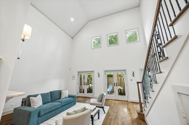 6013 Inwood Drive A, Houston, TX 77057