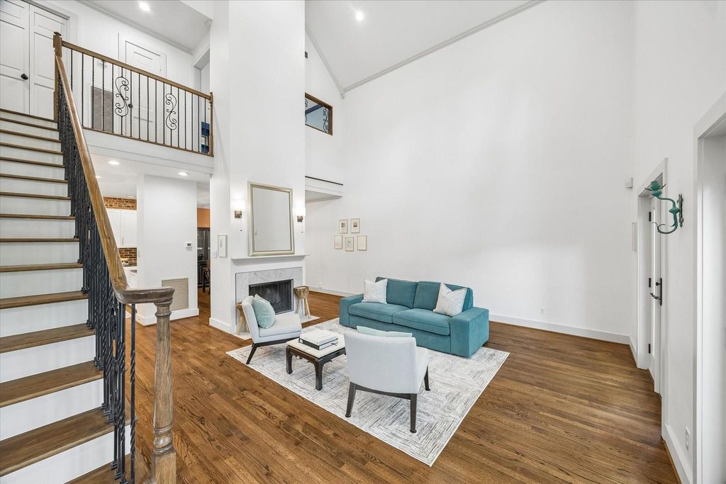 6013 Inwood Drive A, Houston, TX 77057