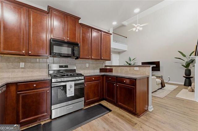 1142 Lake Point Way, Suwanee, GA 30024