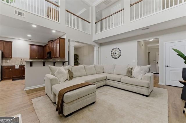 1142 Lake Point Way, Suwanee, GA 30024