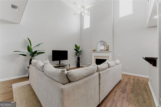 1142 Lake Point Way, Suwanee, GA 30024