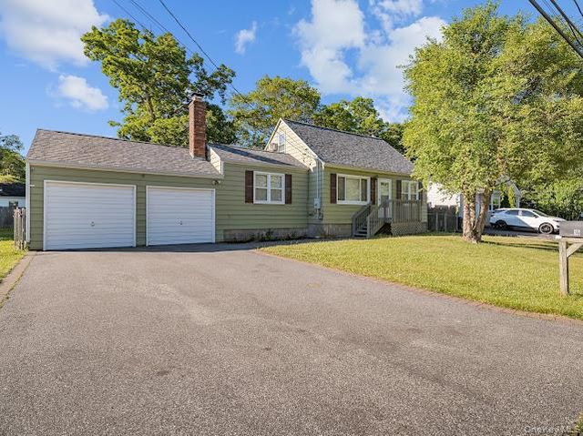 16 Brushwood Drive, Shirley, NY 11967