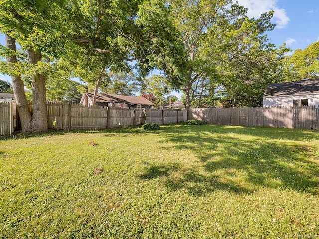 16 Brushwood Drive, Shirley, NY 11967