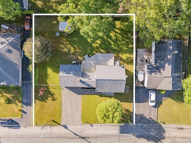 16 Brushwood Drive, Shirley, NY 11967