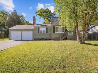 16 Brushwood Drive, Shirley, NY 11967