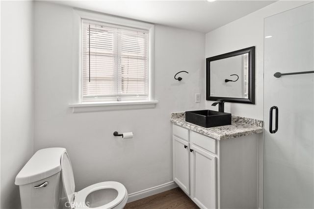 2131 1st, Bakersfield, CA 93304