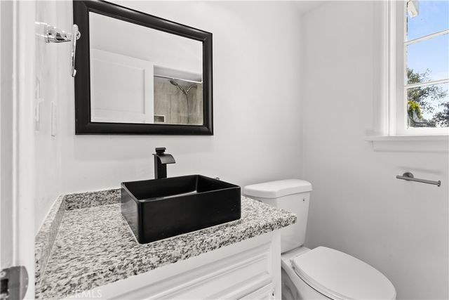 2131 1st, Bakersfield, CA 93304