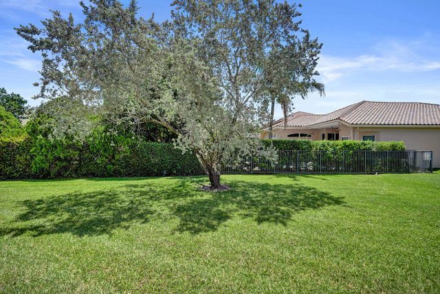 2933 E Fontana Court, Royal Palm Beach, FL 33411