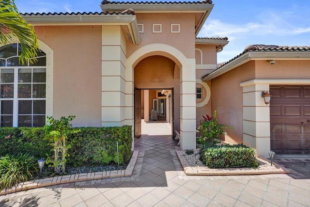 2933 E Fontana Court, Royal Palm Beach, FL 33411