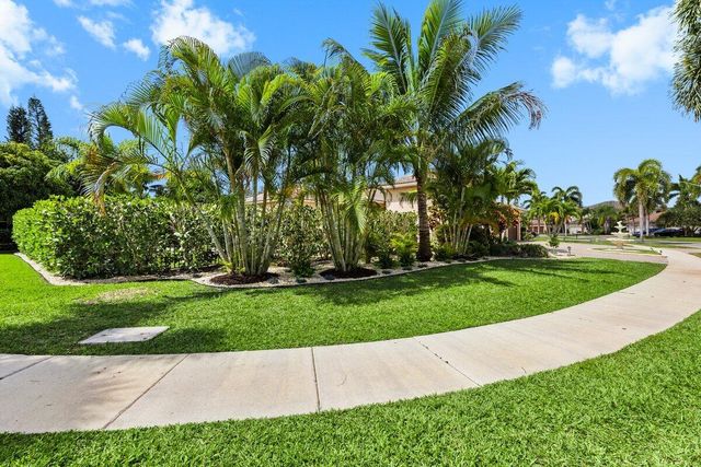 2933 E Fontana Court, Royal Palm Beach, FL 33411