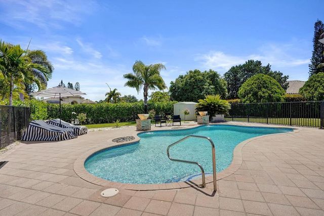 2933 E Fontana Court, Royal Palm Beach, FL 33411