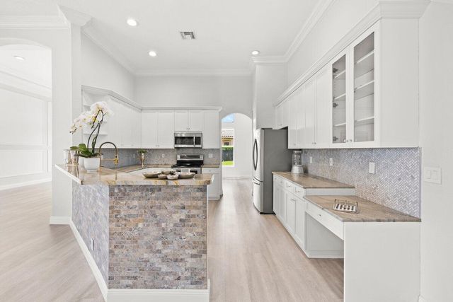 2933 E Fontana Court, Royal Palm Beach, FL 33411
