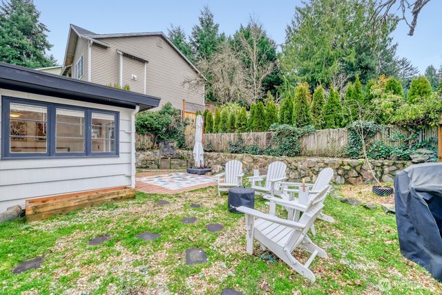 4034 NE 109th Street, Seattle, WA 98125