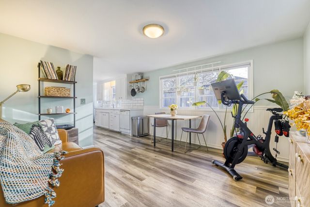 4034 NE 109th Street, Seattle, WA 98125