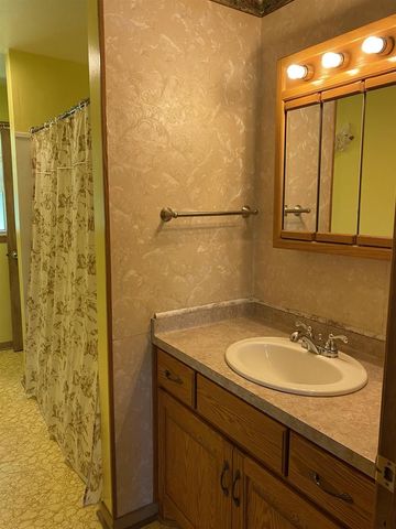 4258 Pleasant Hill Road, Richfield, WI 53076