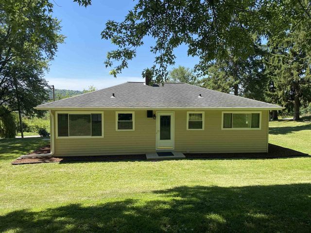4258 Pleasant Hill Road, Richfield, WI 53076