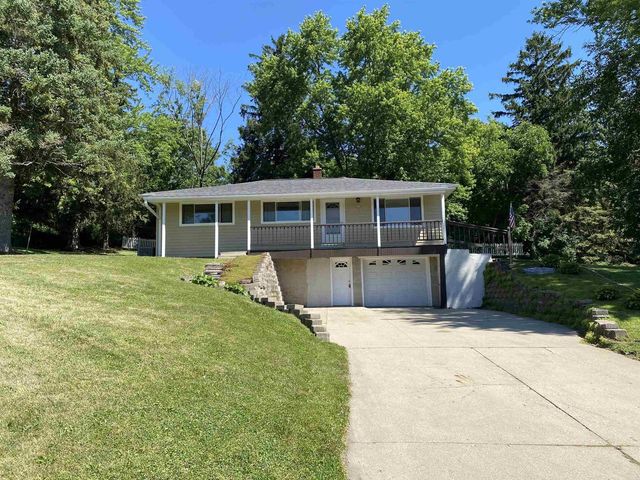 4258 Pleasant Hill Road, Richfield, WI 53076